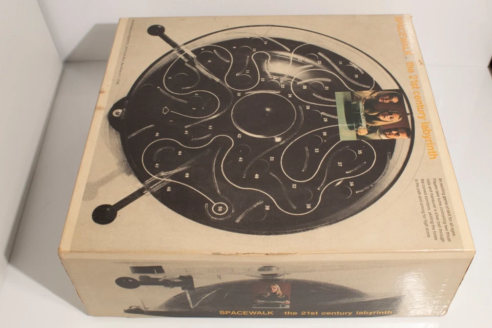 Spacewalk The 21st Century Labyrinth Game 1970 Selchow & Righter Co. England - Image 4 of 4