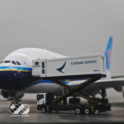 1/400 Airport Cathay Catering truck handmaded printed Finished 3D Model car