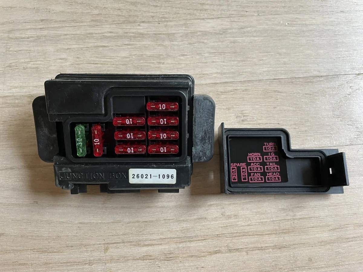 2005 Kawasaki Ninja ZX-6R ZX750 W650 ZR1100 OEM Fuse 2005 Kawasaki Ninja ZX-6R ZX750 W650 ZR1100 OEM Fuse