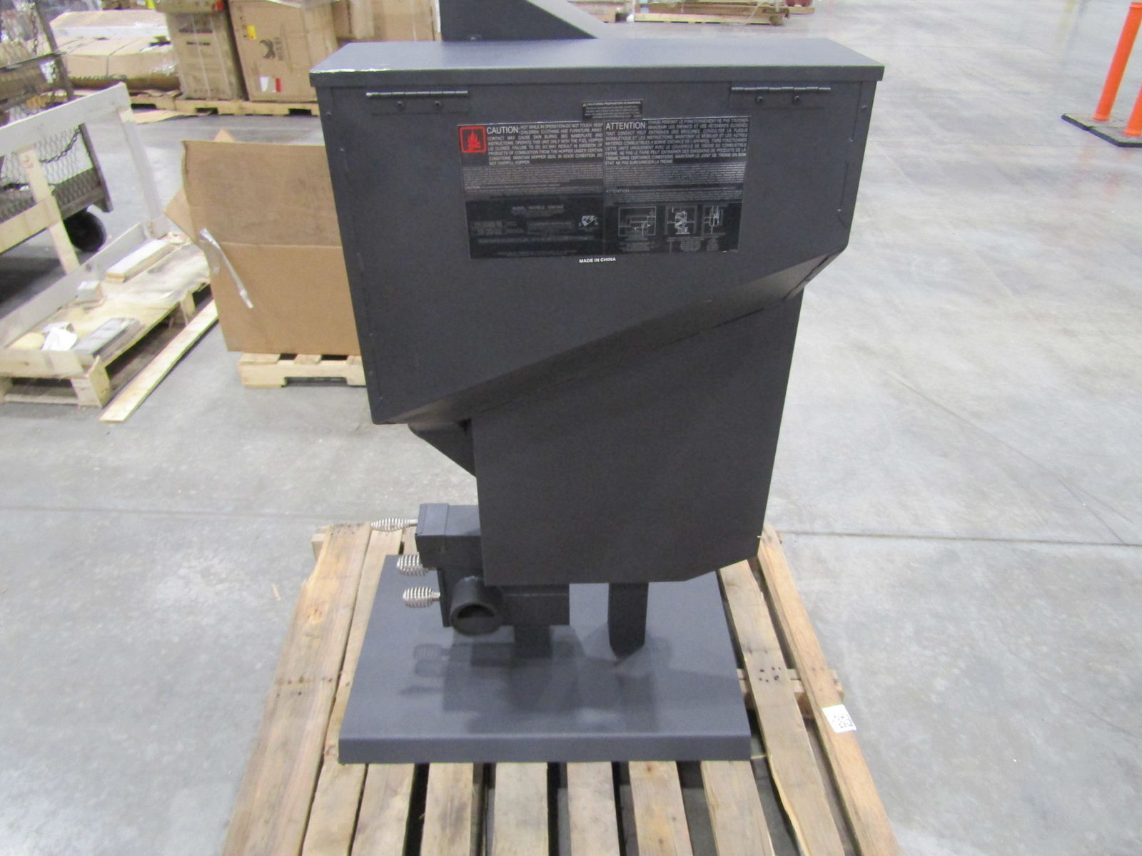 Lightly Damaged United States Stove Company Pellet Stove Black GW1949