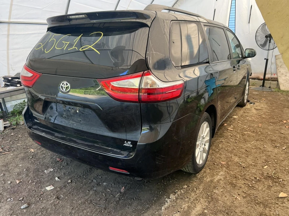 Parasol derecho usado se adapta a: Toyota Sienna 2016 iluminado grado A derecho Foto 4 de 4