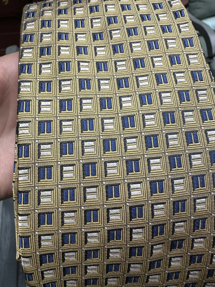 Corbata de seda IKE Behar New York dorada y azul geométrica Dapper a medida en EE. UU. COMPRA AHORA Foto 3 de 3