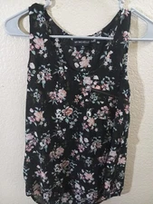 My Michelle Floral Zip Front Pocket Flowy  double layer tankSize Medium