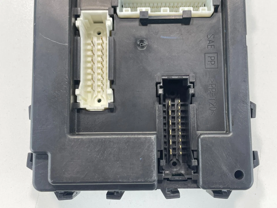 Módulo de control de carrocería hatchback Nissan Versa 2010-2012 BCU BCM OEM, 284B1-ZW80C Foto 3 de 4