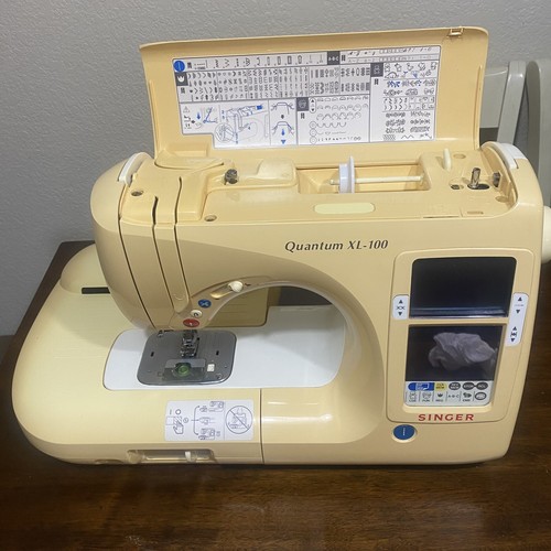 SINGER Quantum XL100 Sewing Machine w/ Hoops Patterns & Quilt scanner