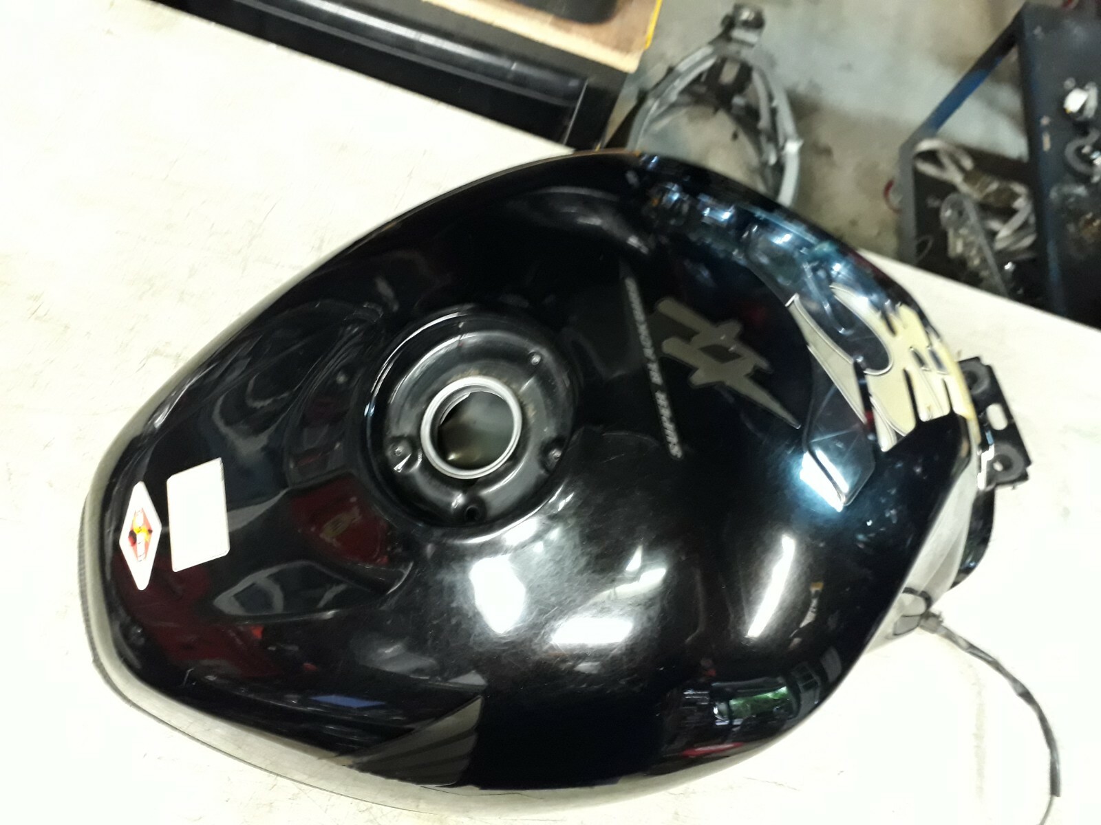 HONDA BLACKBIRD, FUEL TANK COMPLETE. 'FREE POST ' X201L eBay