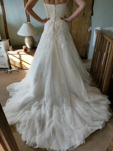 Pronovias wedding dress size 8 - Picture 7 of 12