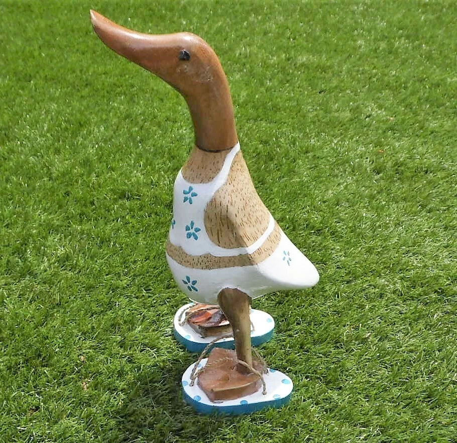 Holz Laufente mit Badelatschen 25 cm Duck in Beach Look Holz Ente Summertime - Bild 1 von 3