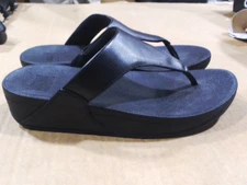 LikeNew_FitFlop Women's Lulu Toe-Post Leather Flip-Flop Sandal, Blac_Black