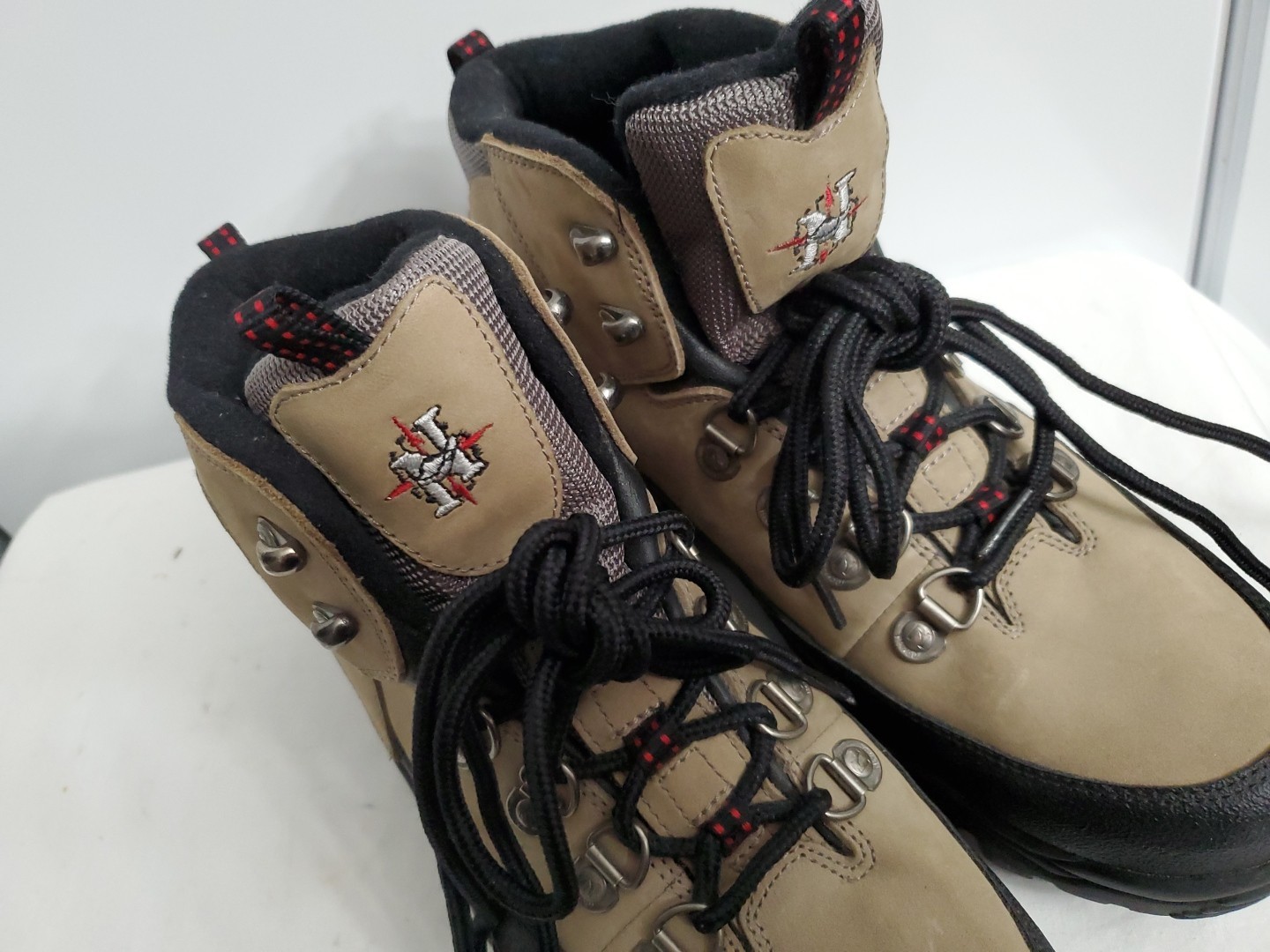 Nevados Anatomical Air Womens Waterproof Leather  Hiking Boots Size 10