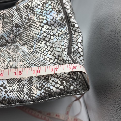 Pink Victoria Secret Black Silver Snakeskin Metalic Carry On Luggage Travel - Picture 11 of 11