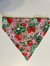 Over-the-collar Strawberry Dog Bandana Size Large