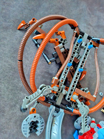 LEGO Bionicle 8595 Takua & Pewku Titans 100% Complete with Box and Instructions