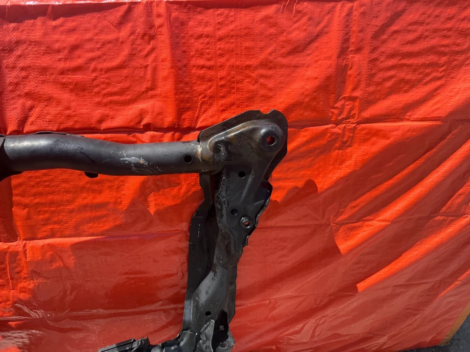 02-06 ACURA RSX CIVIC EP3 - SUBCHASIS DELANTERO SUBCHASIS TRAVESAÑO BASE MOTOR Foto 2 de 4