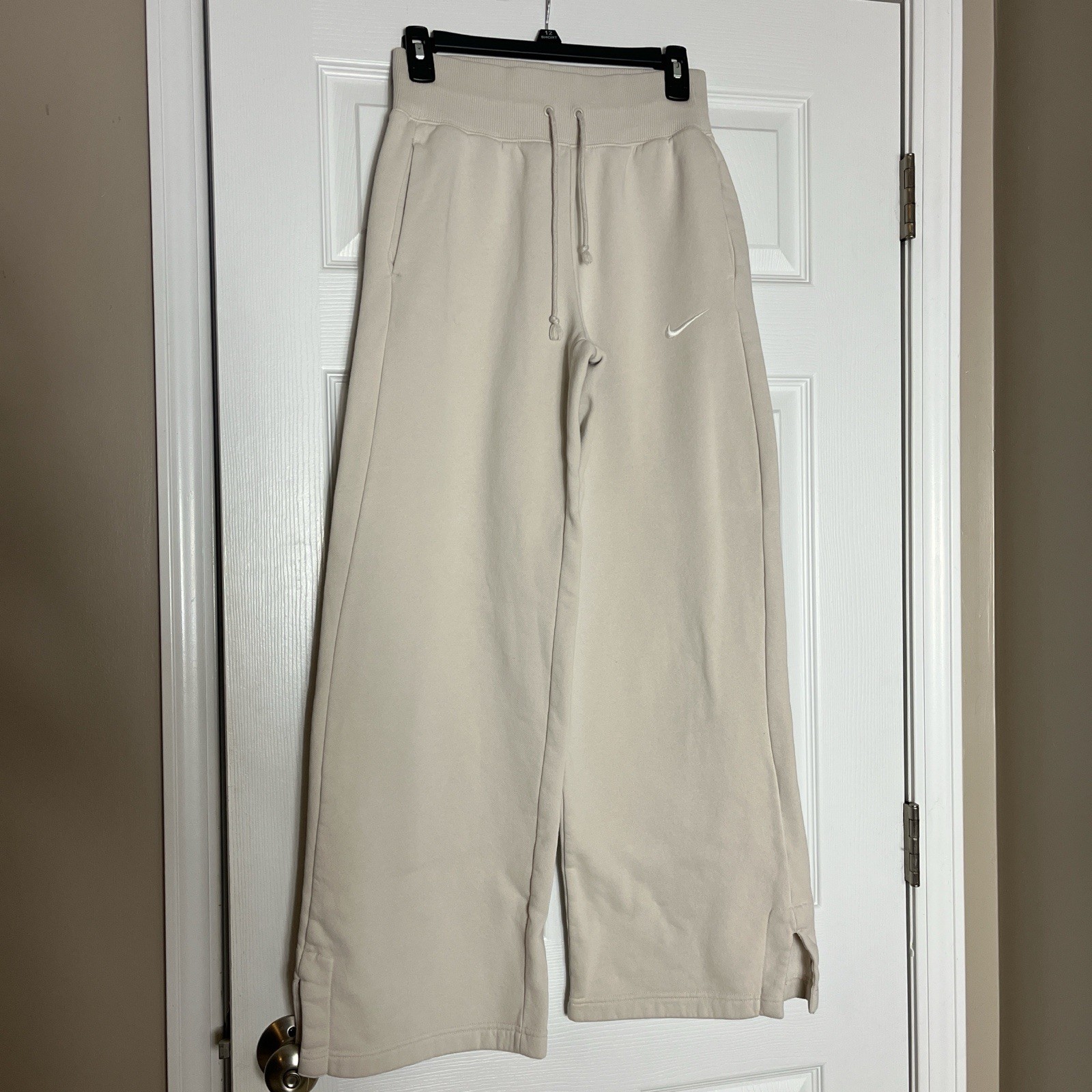 Nike Sportswear Phoenix Fleece Women's High-Waisted Wide-Leg Sweatpants. Size XS