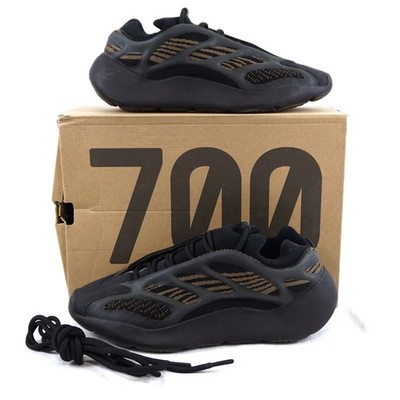 Adidas Yeezy 700 V3 Sneakers In Clay Brown/Eremiel - Men's Size 10.5 (GY0189)