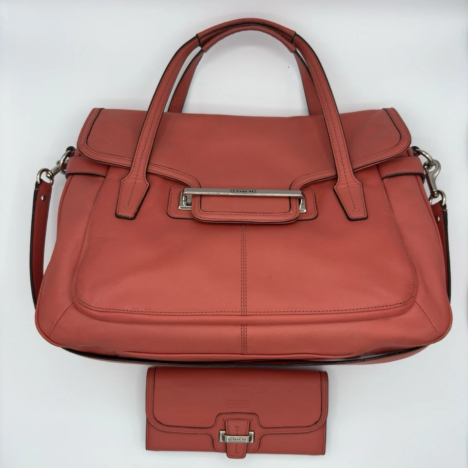 COACH F26781 Taylor Marin Bandolera con Solapa Bolso y Cartera Conjunto Rosa Coral Foto 2 de 4