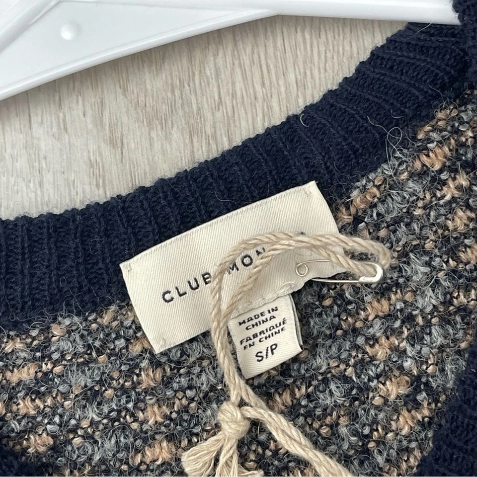 Club Monaco Sweater alpaca wool crewneck textured knit mens Navy Blue (small) - Image 2 of 4