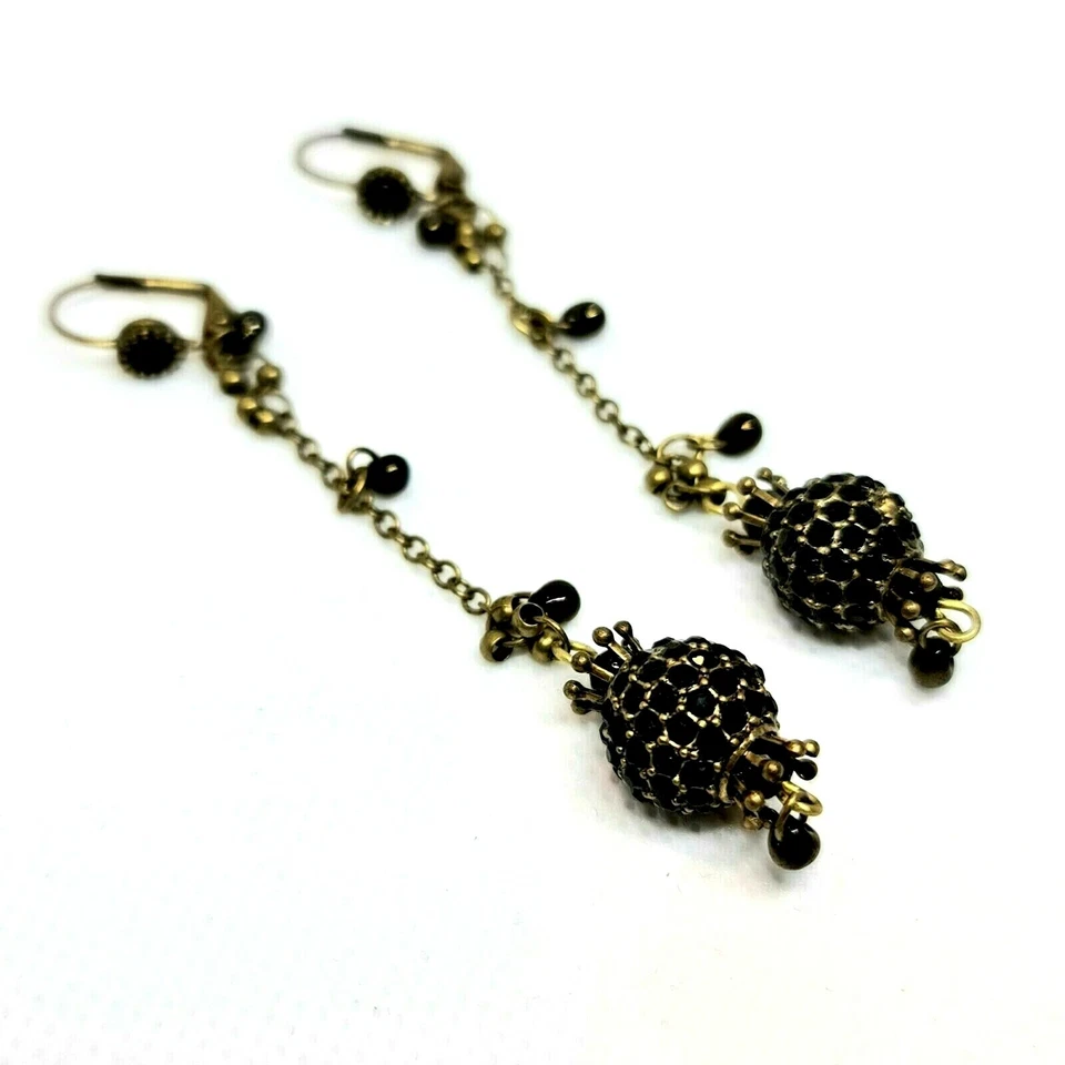 Preciosos y elegantes pendientes Michal Negrin de cristal negro. Foto 2 de 4