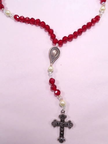 (2) Vintage Children's Plastic Red & Yellow Rosary Beads w/ Metal Cross Pendants - Picture 3 of 9