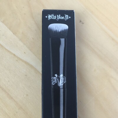 Kat Von D Lock It #40 Edge Concealer Brush New