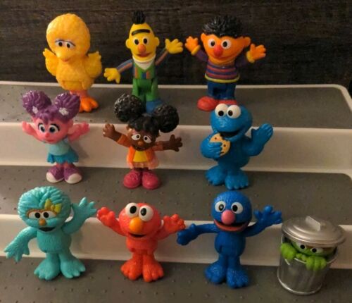 Playskool Sesame Street Workshop lot of 10 Figures Elmo Grouch Cookie Monster