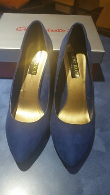 size 9 wide