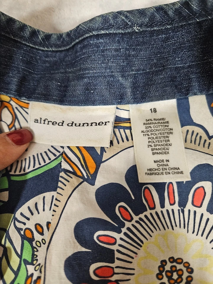 Chaqueta vaquera bordada forro floral talla 18 Alfred Dunner Boho Garden Foto 4 de 4