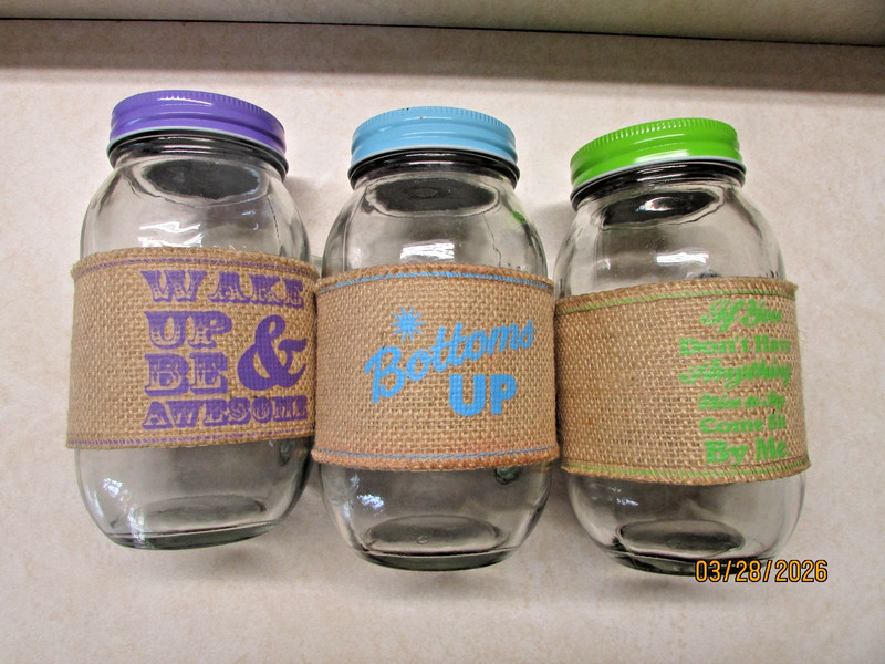 Set of 3 Clear Glass Mason Jar Type Drinking Jars w/Covers/ Handles 20 oz