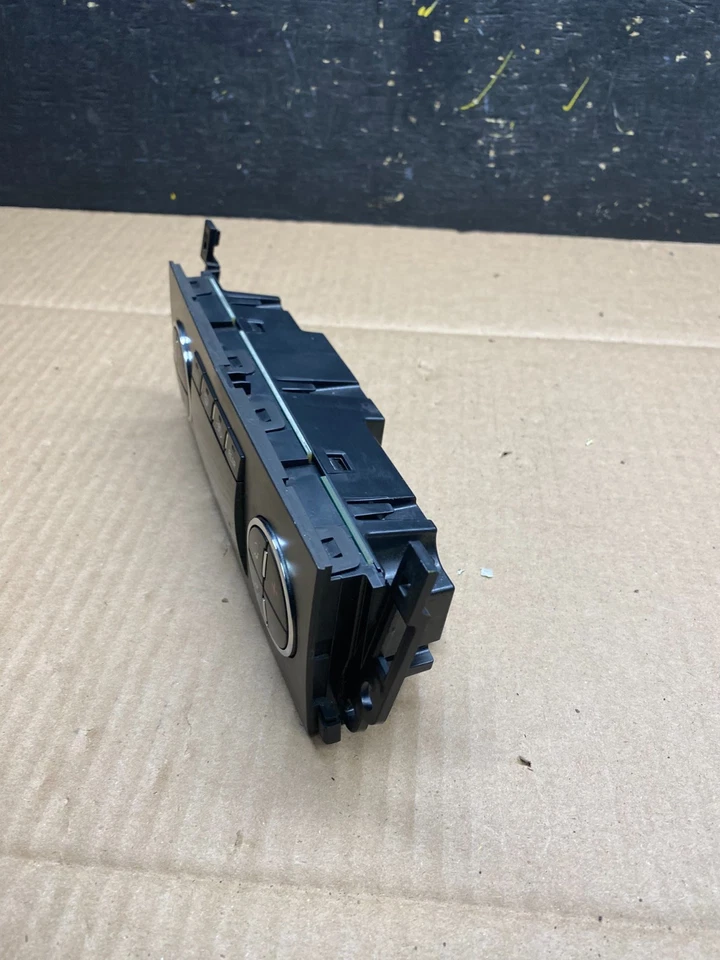 GMC Yukon Tahoe 2007-2011 control automático de temperatura climática U5885 DG Foto 4 de 4