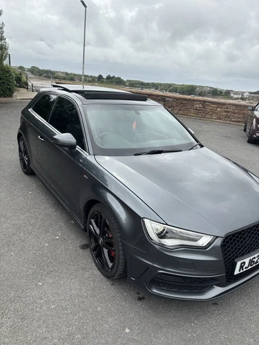 AUDI A3 S-Line 1.6 TDI Grey Sun-roof 2013(62 Plate)