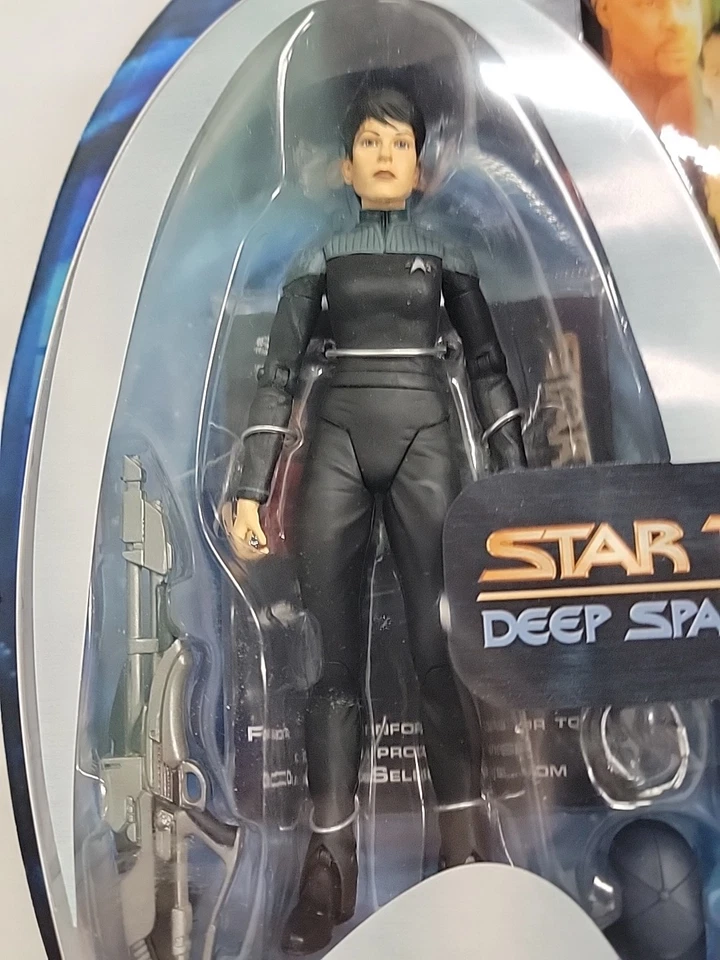Star Trek Deep Space Nine Lieutenant Ezri Dax Art Asylum Action Figure - Image 4 of 4