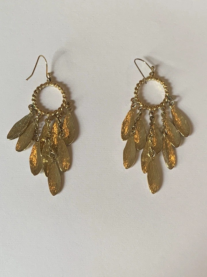 Lilly Pulitzer She Shell Collection Gold Tone Seashell Chandelier Earrings - Image 2 of 2