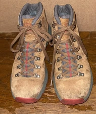 Danner 62241 Size 9.5D/EU 43.5 Men’s Mountain 600 Brown/Red Leather Hiking Boots