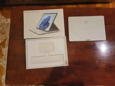 Microsoft Surface Laptop Studio 14.4'' Touch (256GB SSD, Intel Core i5 11th Gen.,