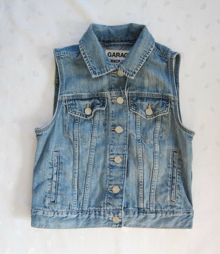 GARAGE Denim Vest Classic Fit in Medium 