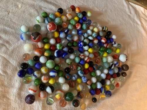 Large Lot Of 195 Vintage Marbles 5 Glow Under Black Light - Picture 2 of 16