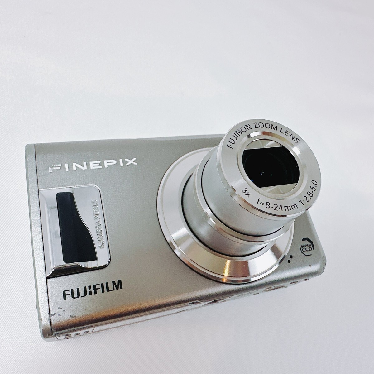 Fujifilm FinePix F31 fd Silver 6.3MP Compact Digital Camera Fujifilm FinePix F31 fd Silver 6.3MP Compact Digital Camera