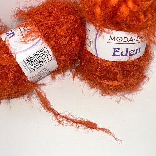Moda Dea Eden Yarn Lot of 2 Color 5254 Flame 50g 83yds Nylon Orange Eyelash New - Picture 3 of 8