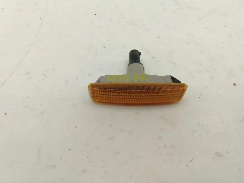 Lámpara de luz de esquina delantera derecha pasajero BMW 540i E39 sedán lente ámbar 97-03 Foto 2 de 4