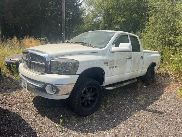 eBay - 2010 Dodge RAM 5.7 V8 Hemi Lara...