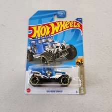 Hot Wheels Baja Blazers 2/10 Baja Bone Shaker 3/250 Blue NIB