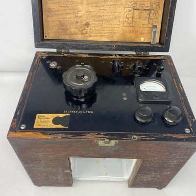 Early Beckman Model G pH Meter Serial 3178 National Technical Labs Wood Case Vtg