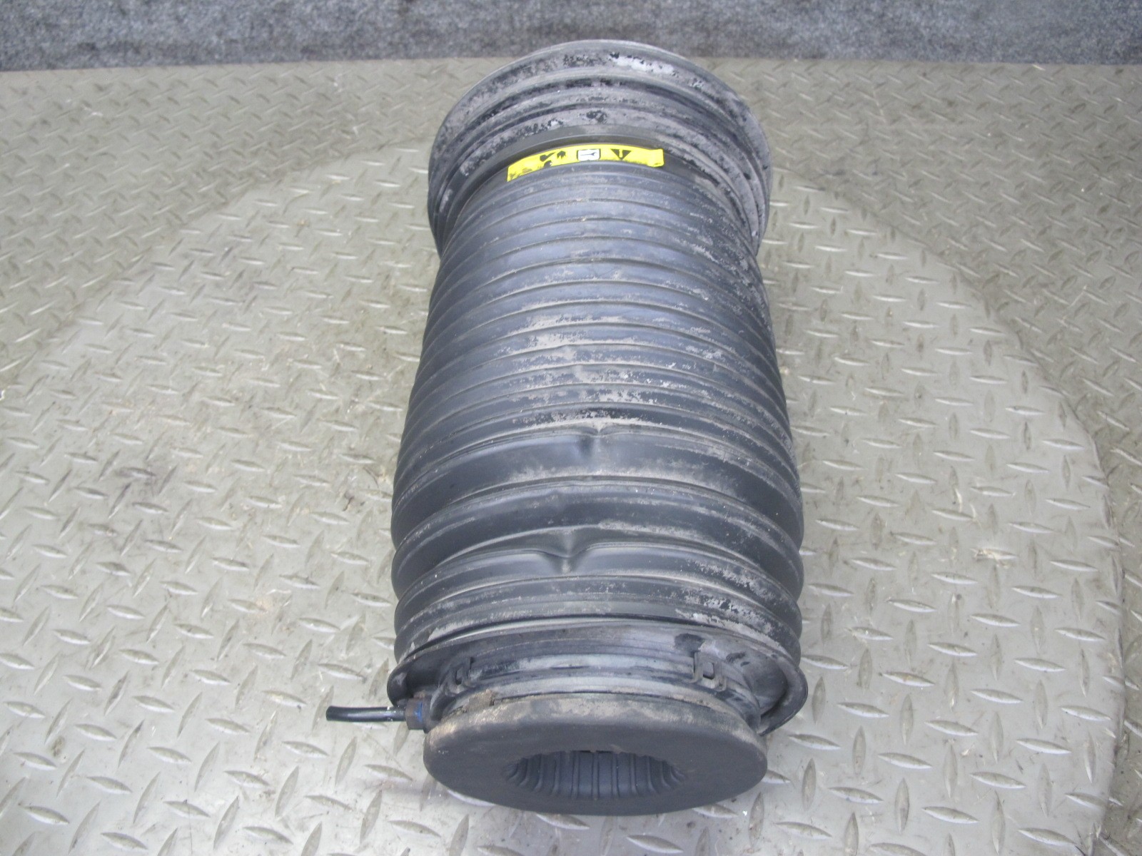 Maserati Levante 2017-2020 REAR+RIGHT Air spring