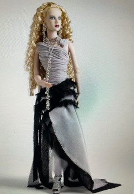 Tonner Death Becomes Her Zombie Re-imagination 16'' Vinyl Doll NRFB