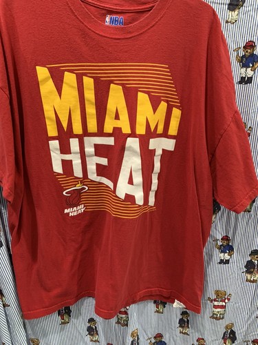 Miami Heat T Shirt Mens XXL Red White Flames Basketball NBA Vintage Yellow Rare - Picture 2 of 6