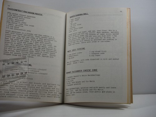 Family Favourites Cookbook Woolsthorpe Primary School 1980 vintage recipes book - Picture 10 of 14