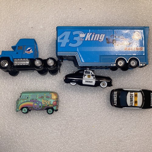 Disney Pixar Cars #43 The King Dinoco Racing Hauler Fillmore Sheriff Security