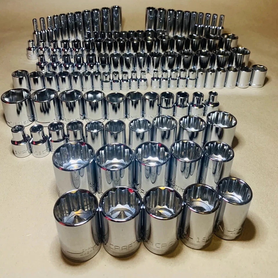 CRAFTSMAN 158 pc 1/4 3/8 1/2 Dr SAE METRIC MM 6pt 12pt wrench socket Tool set - Image 3 of 4