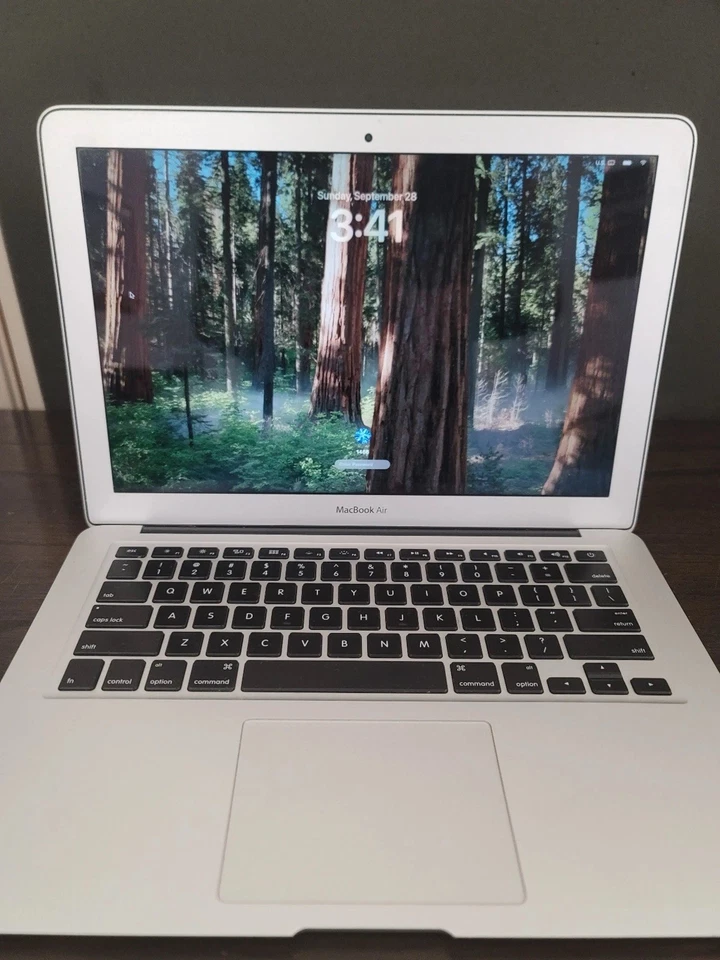 Apple Macbook Air 13" 2020 (512GB SSD, Intel Core i5, 1.10Ghz, 16GB RAM) *READ* - Image 2 of 2